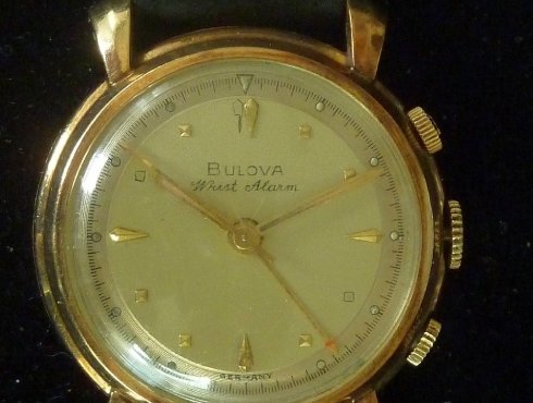 Bulova-1-Front-Foto-Sammlung-Andreas-D.jpg