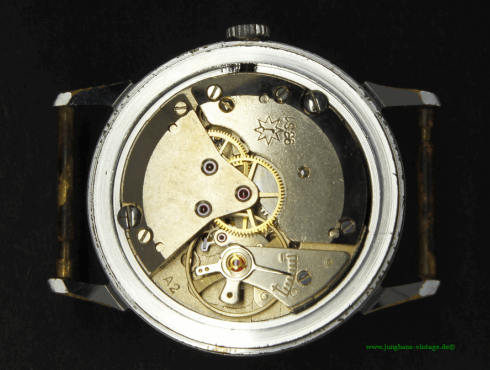 Junghans-J93S1-Junghans-693.72-Werk-movement.png