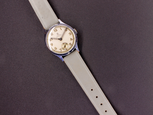 Junghans-J98-1-Junghans-698.72-totale.png