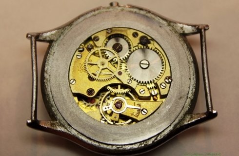 3-Junghans-J80-Junghans-680.72-Werk-vorher-movement-before.jpg