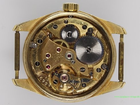 Junghans-J82-1-Junghans-682.73-Werk-movement-1.jpg