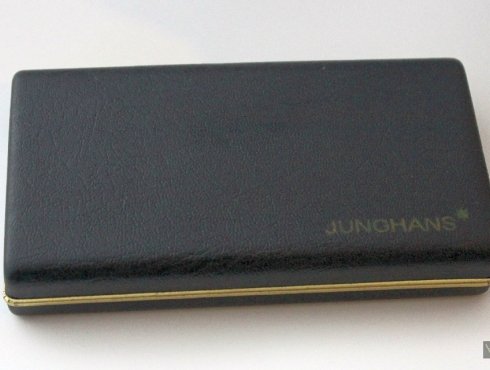 Junghans-electronic-Uhrenbox-2.jpg