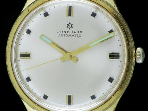 Junghans-651.10-17-Steine-ETA-2451-01.jpg