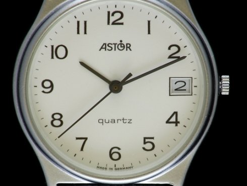 Junghans-668.20-Astor-Dietrich-04.jpg
