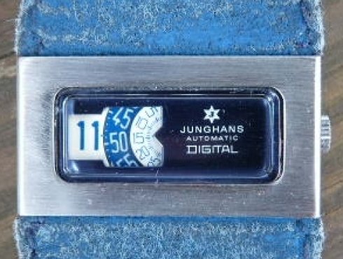 Junghans-Scheibenuhr-digital.jpg
