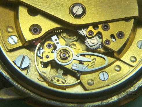 Junghans-J83-S-Junghans-683.75-Chronometer-Jewels-005.jpg