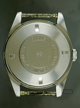 Junghans-J82_3-Chronometer-Stahlgehäuse-Wusatiuk-002.jpg