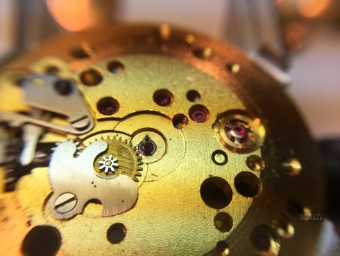 Revision-Junghans-J84S10-Meister-hidden-lugs-032.jpg
