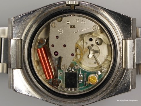 Junghans-667.20-Werk-movement-.jpg