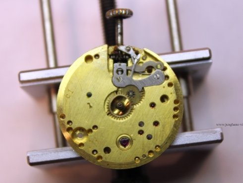 20-Werk-zifferblattseitig-movement-dialside.jpg