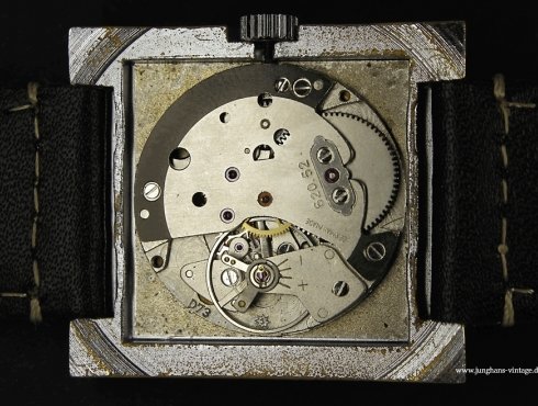 Junghans-620.54-Werk-movement.jpg