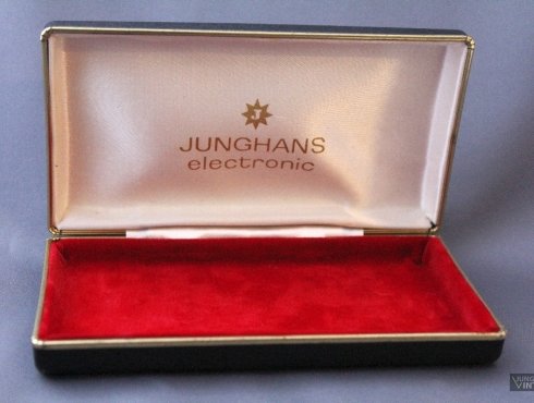 Junghans-electronic-Uhrenbox-1.jpg