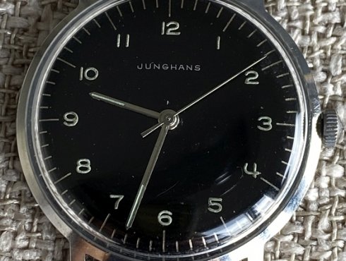 Junghans-Max-Bill-J84_S3-84_3961-Junghans-only-Brassat-007.jpg