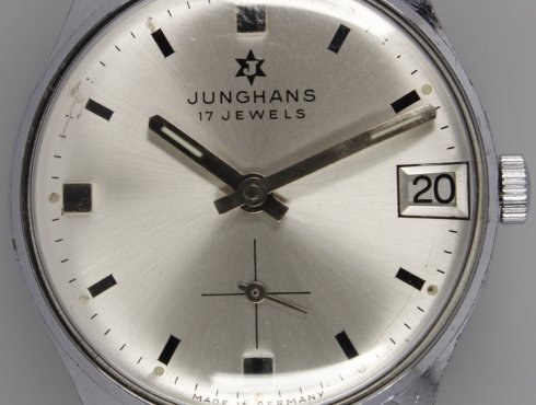 Junghans-620.12-Front.jpg