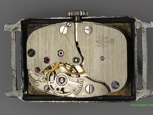 Junghans-J98-1-698.72-Werk-movement-106.jpg