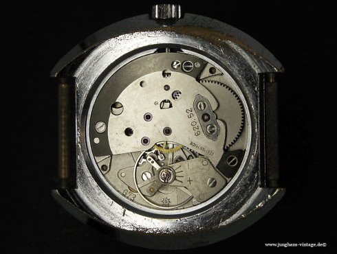 Junghans-620.52-Werk-movement.png