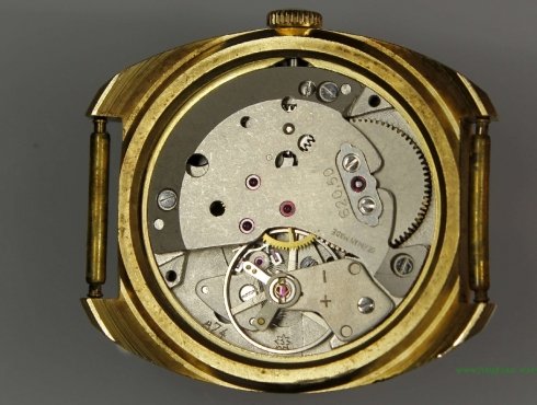 Junghans-620.50-Diehl-compact-Werk-movement.jpg