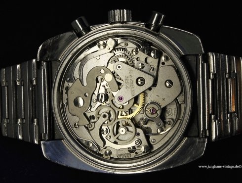 Junghans-688.10-Werk-movement.jpg