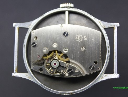 Junghans-J97-Werk-movement-.jpg
