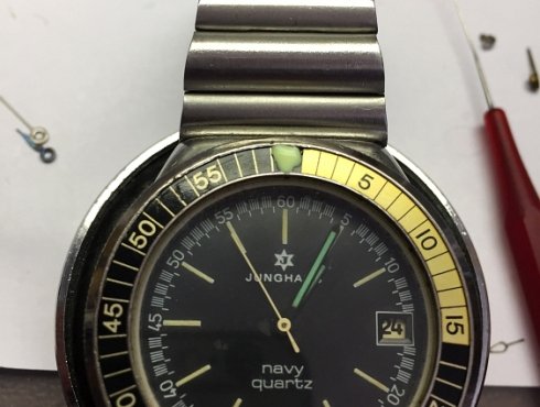 Junghans-667.20-navy-quartz-Trafalgar-001.jpg