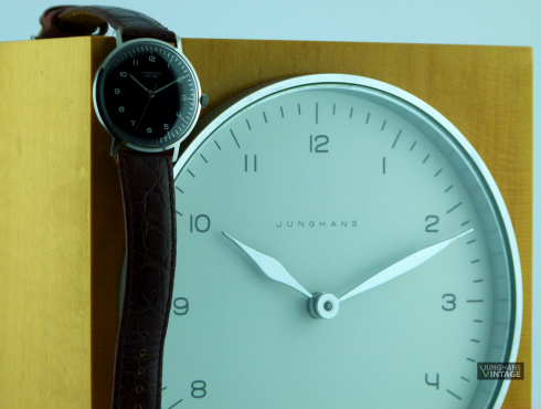 Junghans-Max-Bill-Tischuhr-0004.png