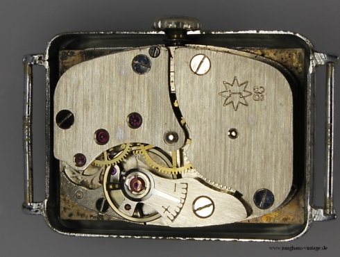 Junghans-J98-1-698.70-Werk-movement-76.jpg