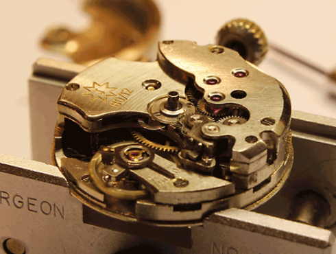 Junghans J80 12 Werk ohne Rotor.png