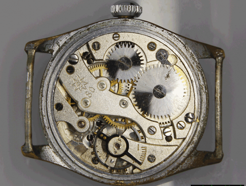 3-Junghans-J80-Junghans-680.70-7-Steine-Werk-movement.png